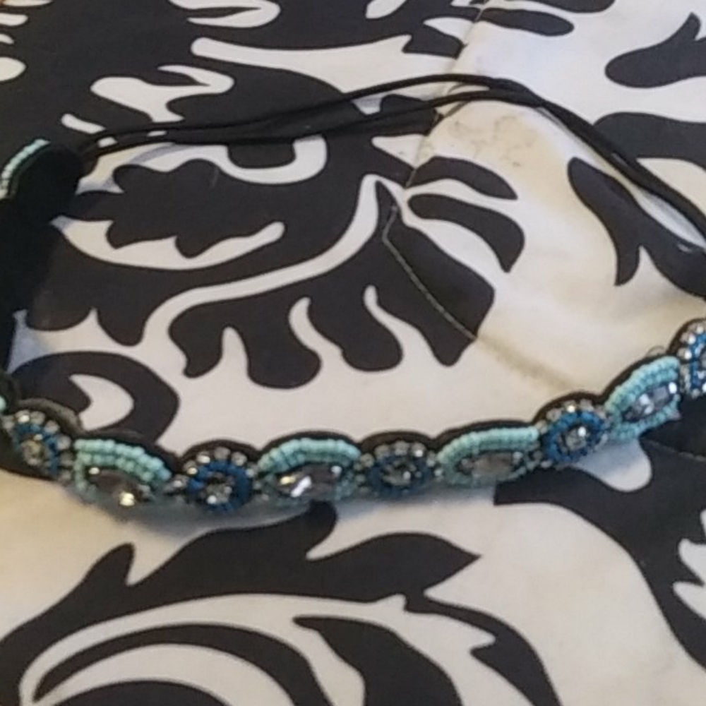 Head piece - Picture 2 of 2